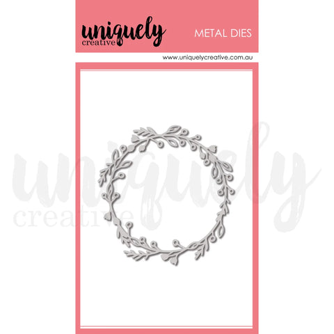 Uniquely Creative' Delighted Curiosities' leafy wreath die